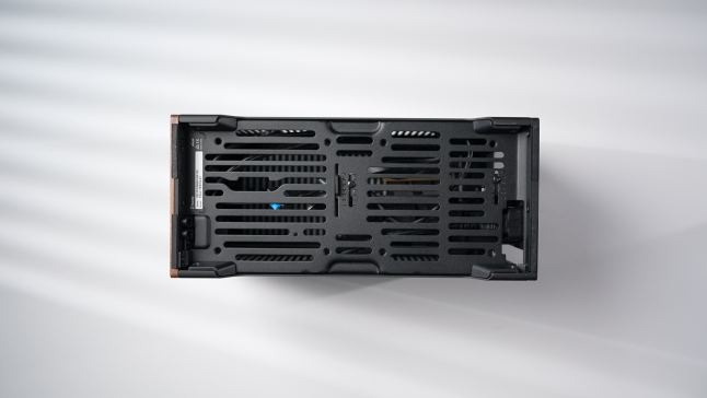 Fractal Design Terra Black Bottom