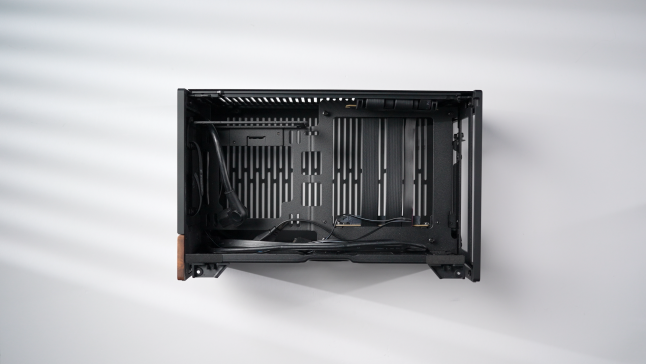 Fractal Design Terra Black Side Open